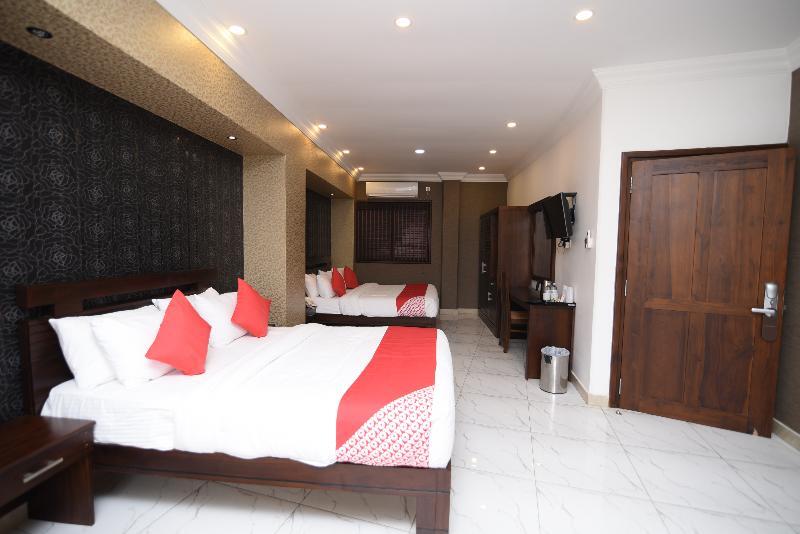 Oyo 256 Subash Hotel Jaffna Exterior foto